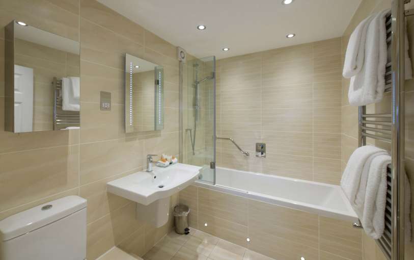 Carlyon Bay Hotel Deluxe Room (302) Accommodation Bathroom Shower over Bath and Sink