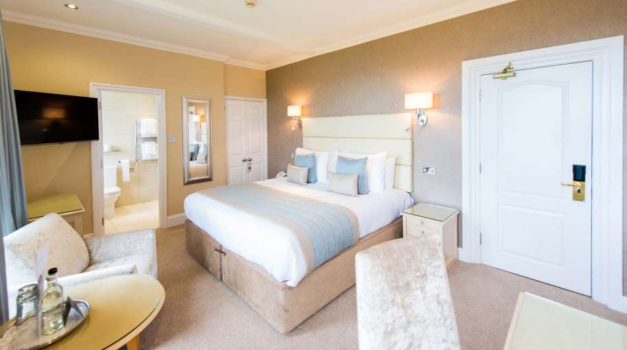 Carlyon Bay Hotel Accommodation (215) Bed and Seating