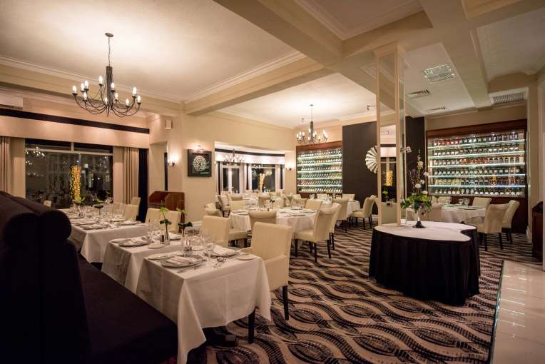 Carlyon Bay Hotel Restaurant Dining Area