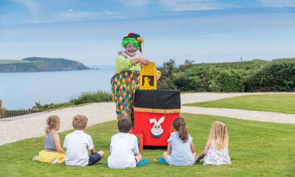 Carlyon Bay Hotel Childrens Outdoor Entertainment with Clown