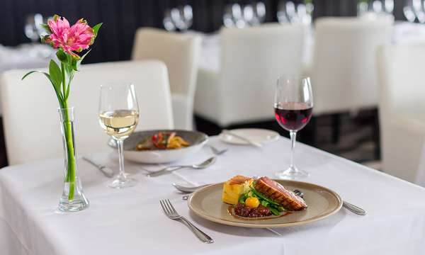 duck_main_course_in_bay_view_restaurant_at_carlyon_bay_hotel.jpg