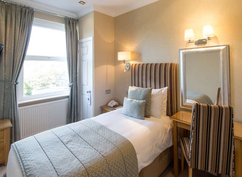 Carlyon Bay Hotel Single Room (231) Accommodation Bed and Desk